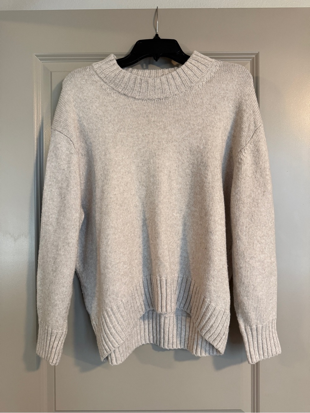 Cozy Crewneck Sweater - Light Heathered Cream